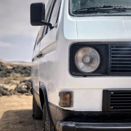 Furgoneta Camper Volkswagen White טגיסי